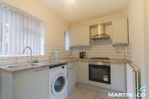 2 bedroom terraced house to rent, Burnel Road, Selly Oak, B29