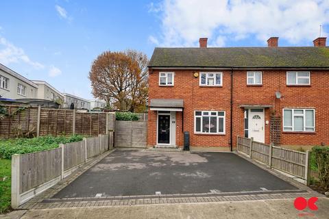 3 bedroom end of terrace house for sale, Stratton Road, Romford RM3