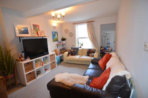 2 bedroom apartment to rent, Turton Street, Weymouth