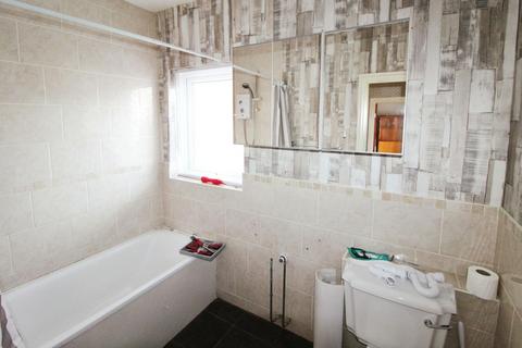 2 bedroom semi-detached house to rent, Second Avenue, Blyth, NE24