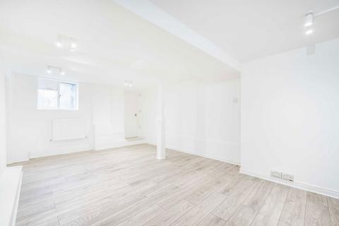 2 bedroom flat to rent, Priests Bridge, London SW15