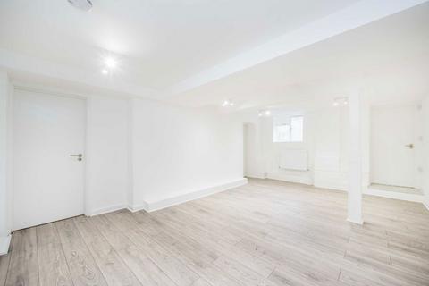 2 bedroom flat to rent, Priests Bridge, London SW15