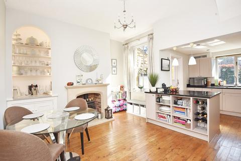 4 bedroom townhouse for sale, West Cliffe Terrace, Harrogate