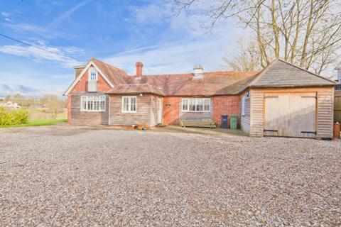 3 bedroom detached house to rent, The Old Stables, Goring on Thames, RG8