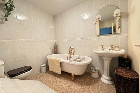 11 John Nash Square, Kenilworth, CV8 1RJ