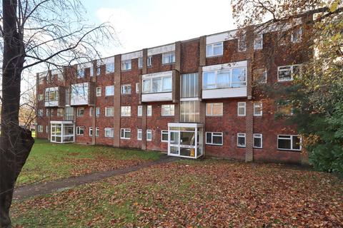 2 bedroom flat for sale, Fircroft Court, Surrey GU22