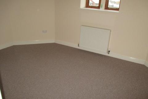 2 bedroom maisonette to rent, Cemetery Road, Barnsley