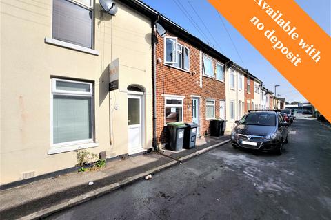 2 bedroom terraced house to rent, Alma Street - SILVER SUB, Gosport PO12