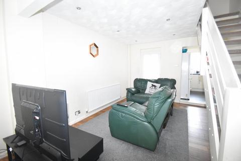 2 bedroom terraced house to rent, Alma Street - SILVER SUB, Gosport PO12