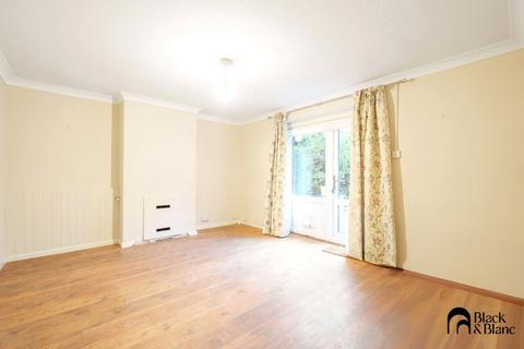 12 Lacey Green, Coulsdon, CR5 1BL