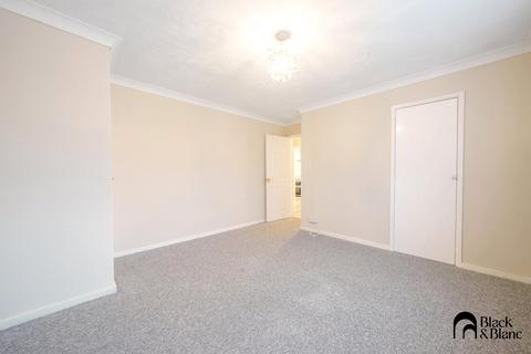 12 Lacey Green, Coulsdon, CR5 1BL