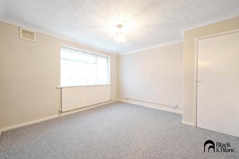 12 Lacey Green, Coulsdon, CR5 1BL