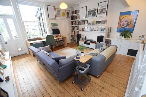 15 Park Grove, Shipley, BD18 4DR