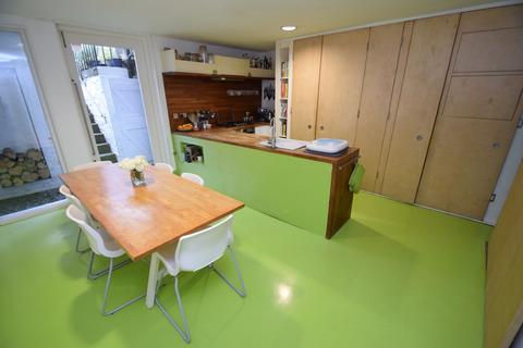 15 Park Grove, Shipley, BD18 4DR