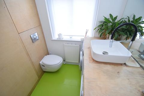 15 Park Grove, Shipley, BD18 4DR