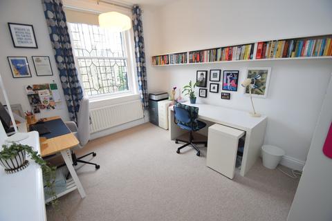 15 Park Grove, Shipley, BD18 4DR