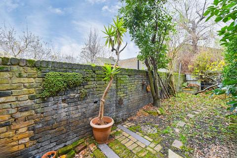 139 Lansdowne Way, London, SW8 2NP