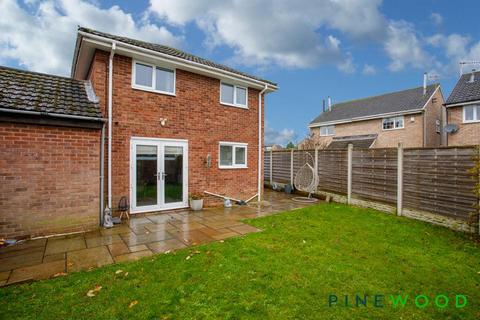 4 bedroom link detached house for sale, Swinscoe Way, Chesterfield S40