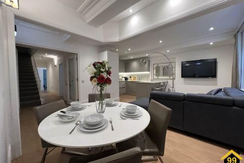 13 Talbot Square, London, W2 1TR