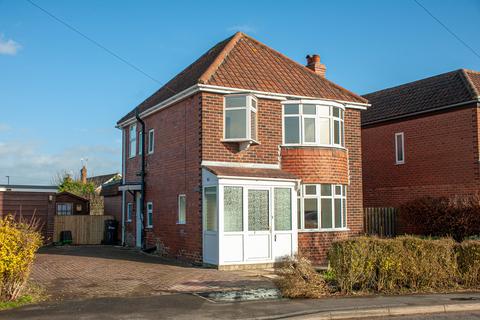 3 bedroom detached house to rent, Fordlands Road, York YO19