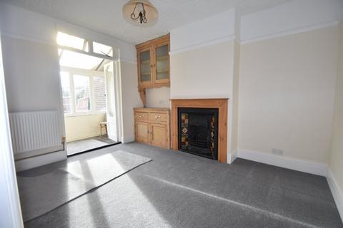 3 bedroom house to rent, Strathmore Road, Hampshire PO12