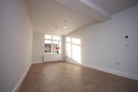 1 bedroom apartment to rent, Church Street, Leatherhead