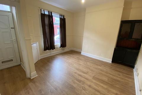 2 bedroom terraced house to rent, Walter Street, Gorton