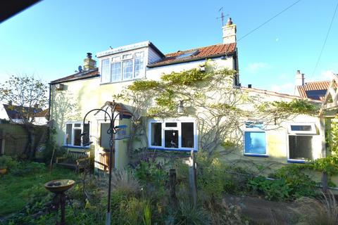 3 bedroom detached house for sale, Boulevard Road, Cromer NR27