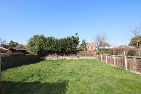 2 bedroom detached bungalow for sale, Dulwich Road, Holland on Sea