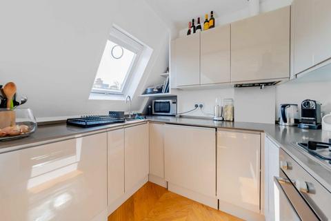 2 bedroom flat for sale, Anson Road, London N7