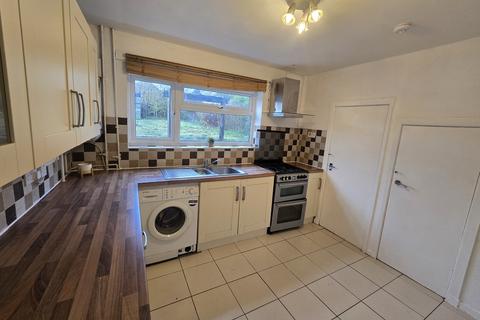 2 bedroom semi-detached house to rent, Highfields, Market Drayton, Shropshire