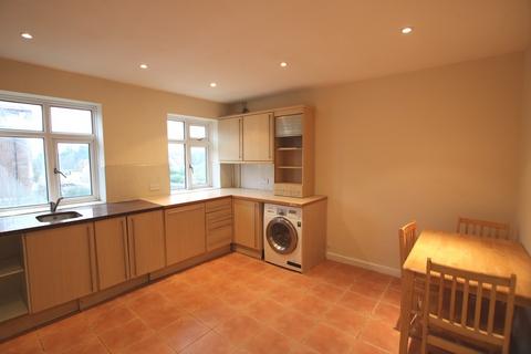 2 bedroom flat to rent, Cervantes Court, Northwood, HA6