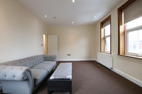 3 bedroom flat to rent, High Road, Willesden Green, NW10