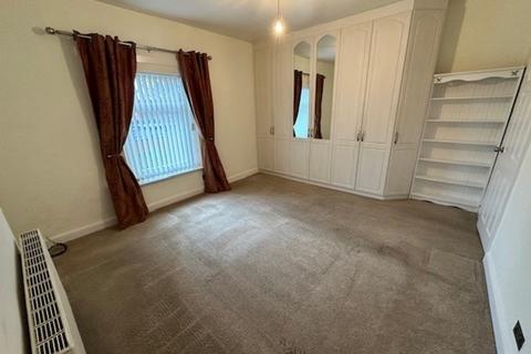 3 bedroom terraced house to rent, Poppleton Road