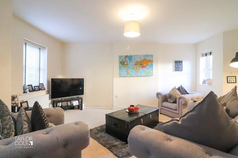 90 Croft Close, Two Gates, Tamworth, B77 1BF