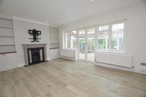 4 bedroom detached house to rent, Shenfield Place, Shenfield