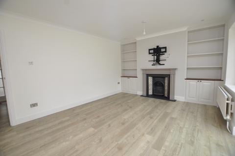 4 bedroom detached house to rent, Shenfield Place, Shenfield