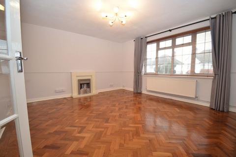 2 bedroom apartment for sale, Squirrels Court, Gidea Park