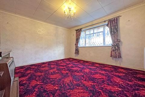 2 bedroom apartment for sale, Leasowe Road, TIPTON, DY4 8PW