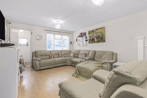 2 bedroom semi-detached house for sale, Walker Close, Crayford