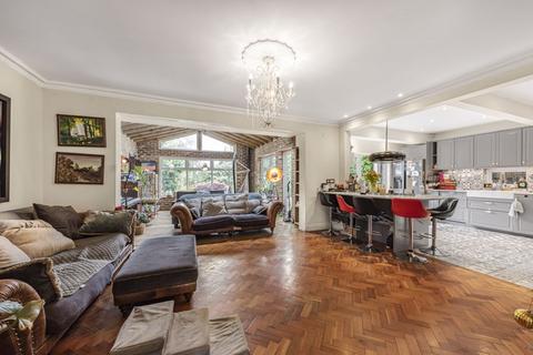 28 Blendon Drive, Bexley, DA5 3AB