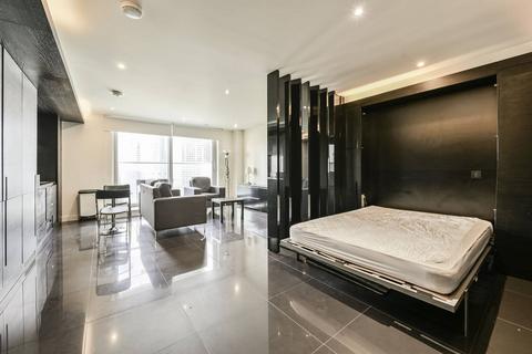 Studio to rent, Pan Peninsula Square, Canary Wharf, London, E14