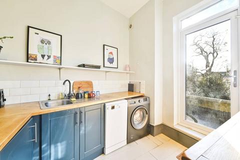 2 bedroom flat for sale, St Stephens Villas, Shepherd's Bush, London, W12