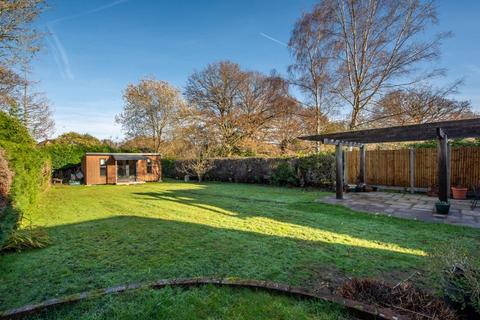 4 bedroom detached house for sale, East Horsley