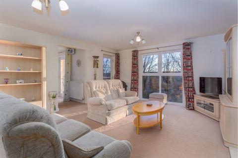 2 bedroom apartment for sale, 19 Woodcroft Grange, Trimmingham, Halifax HX2 7LQ