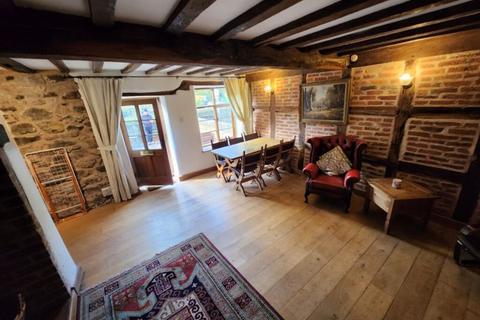 undefined, 29 The Wharfage