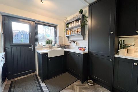 2 Bridge Terrace, Upper Hulme, Leek, ST13 8TU