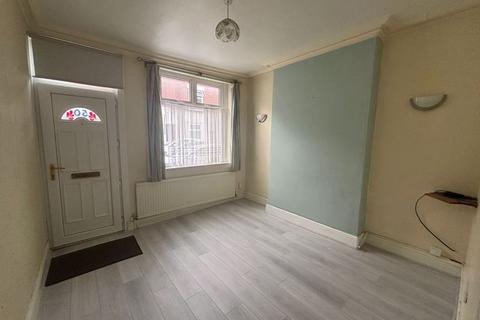 2 bedroom terraced house to rent, Grasmere Street, Leicester