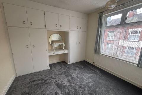 2 bedroom terraced house to rent, Grasmere Street, Leicester