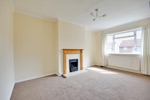 1 bedroom maisonette to rent, St. David Close, Uxbridge, Middlesex UB8 3SE